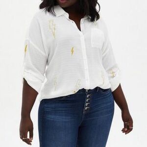 Torrid Shirt Top Sz 2XL Drop Shoulder Button Front Lightning Vacation Feminine